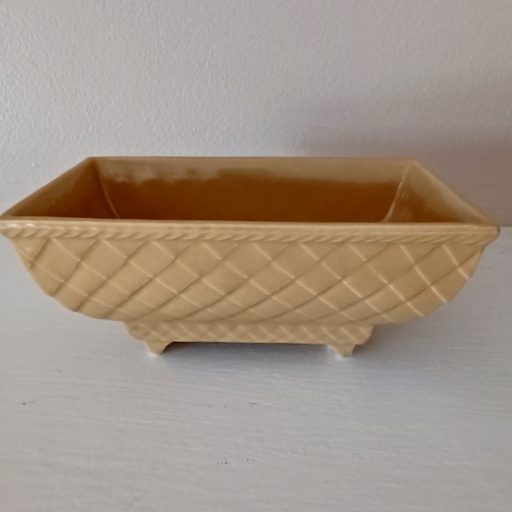 EUC Vintage Hull Pottery Rectangular Footed Planter